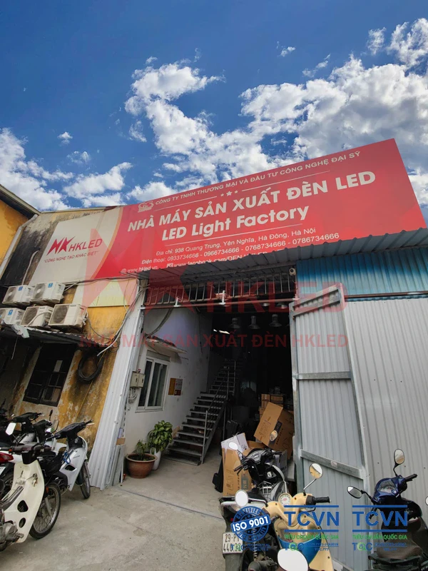 Nhà máy sản xuất đèn LED nhà xưởng