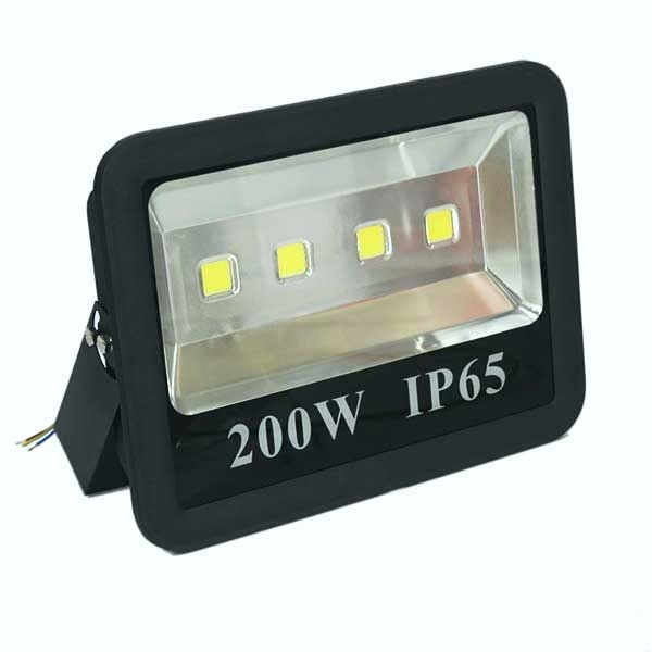 Đèn LED chiếu sân tennis giá rẻ