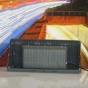 ĐÈN LED RỌI BỂ CÁ NGOÀI TRỜI 150W denledhl liên hệ 0965600118