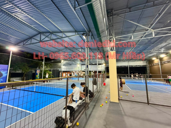 Hệ Thống Đèn Sân Pickleball 50w
