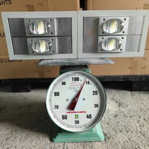 Đèn LED sân bóng 200w denledhl liên hệ 0965600118
